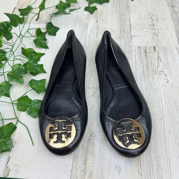 TORY BURCH BLACK BALLERINA BALLET SLIP ON FLATS W/ GOLD LOGO SIZE 6M - Picture 1 of 7